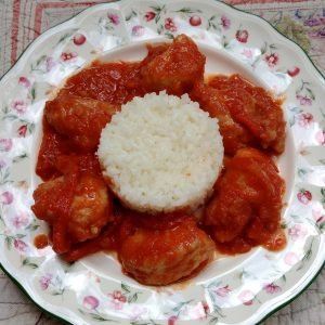 Bonito con Tomate y Arroz