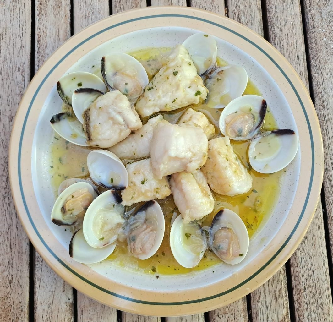Pixín con Almejas