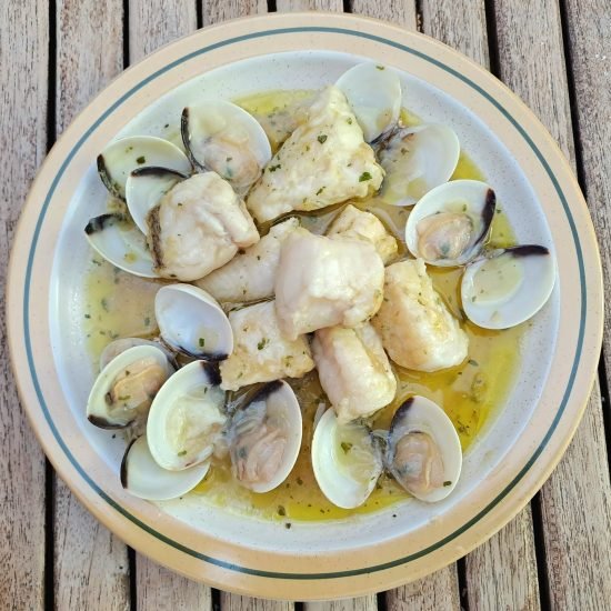 Pixín con Almejas