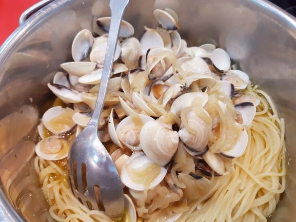 Espaguetis con Almejas