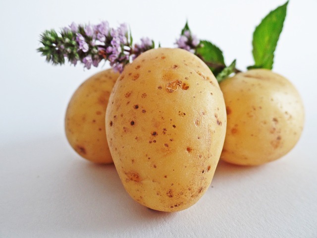 Patatas Nuevas, para hacer Crema de Calabaza con Semillas de Sésamo