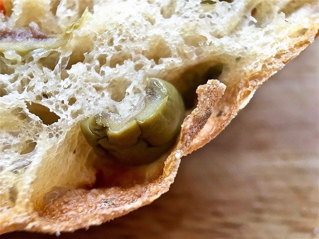 Chapata con Biga y aceitunas