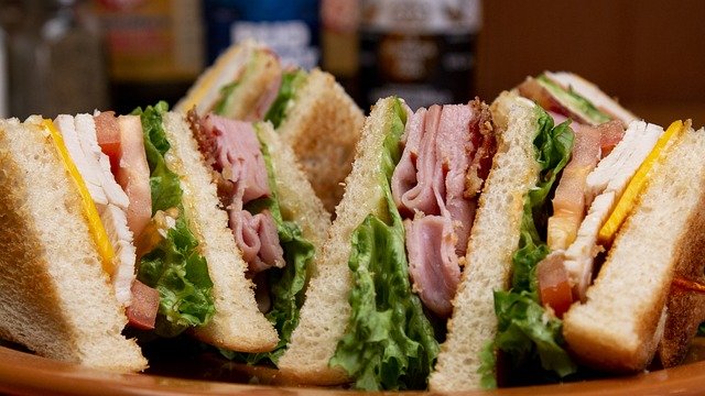 Sándwich Club, variante del Sándwich Club de Salmón