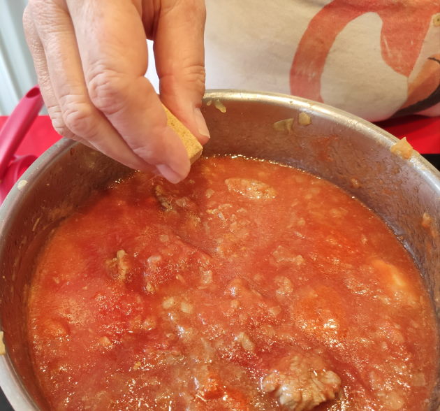 Guiso de Ternera con Salsa de Tomate - 1013 Recetas de cocina