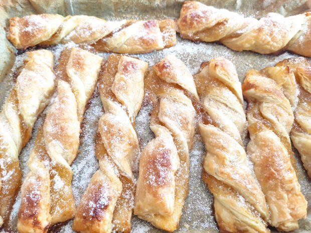 Lacitos Cabello Ángel, variante de la receta de palmeritas de hojaldre (palmeras)