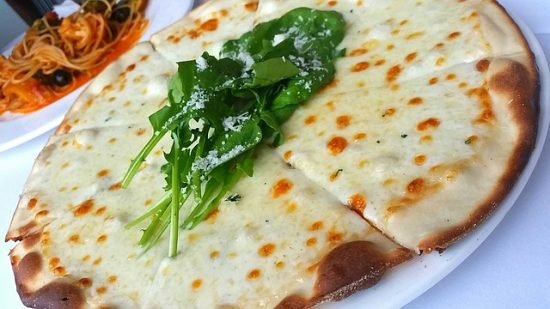 Pizza Blanca Queso