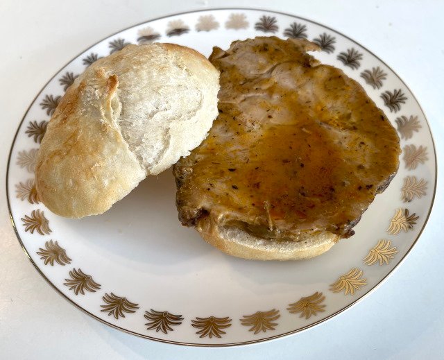 Bocadillo de Carne Mechá al Estilo Jerezana