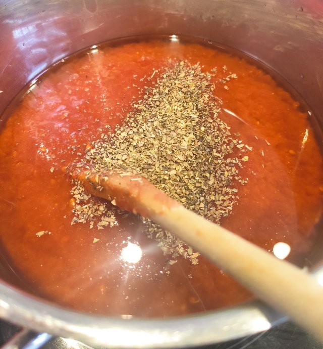 tomate-frito-jm2_640 Espaguetis a la Puttanesca