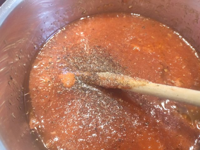 tomate-frito-jm3_640 Espaguetis a la Puttanesca