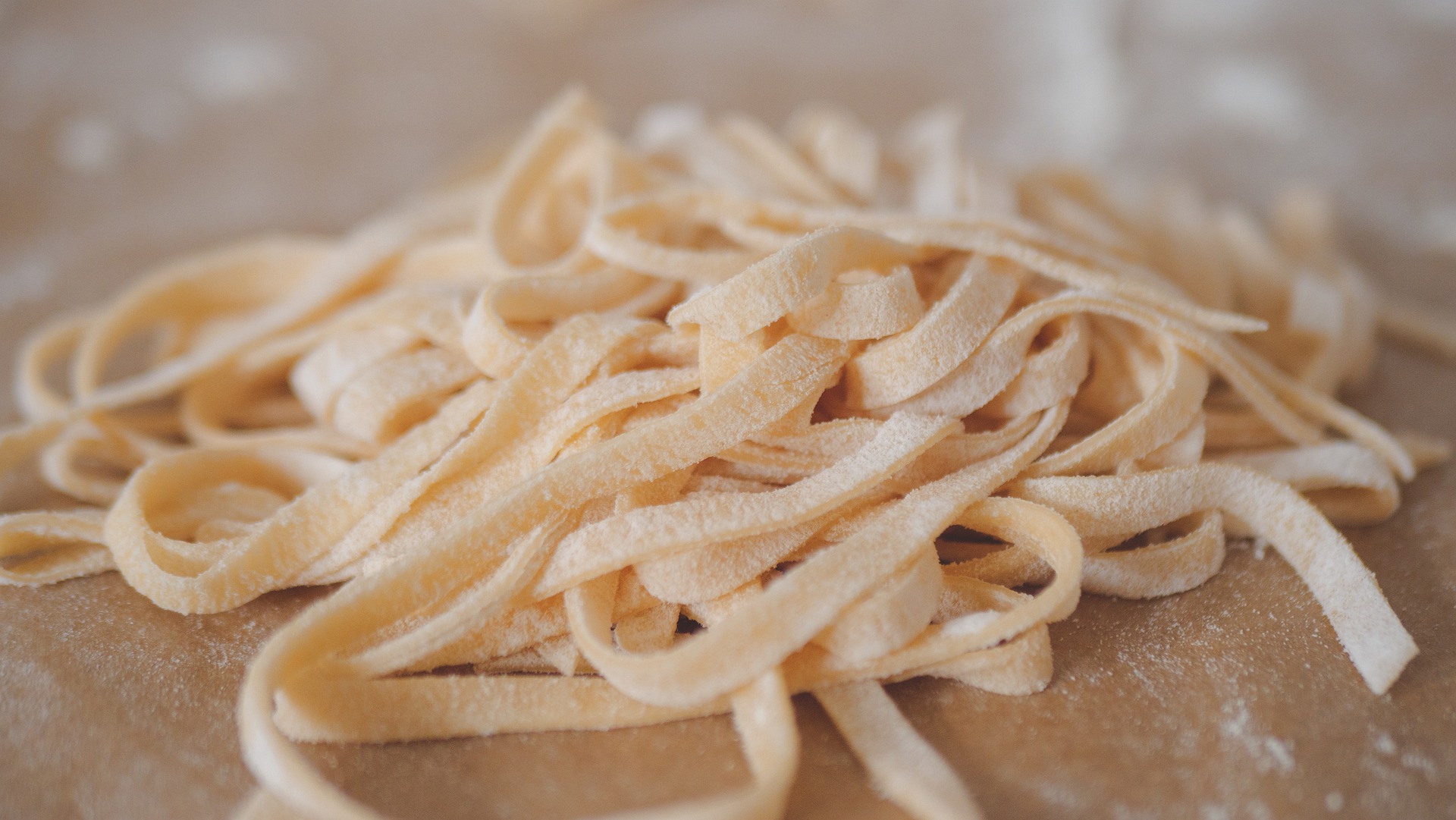 Fettuccine Pasta Fresca, para hacer Espaguetis con Albóndigas