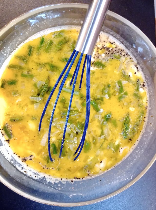 Espárragos y Huevos