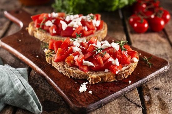 Bruscheta de Tomate y Mozzarella