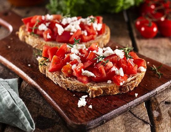 Bruscheta de Tomate y Mozzarella