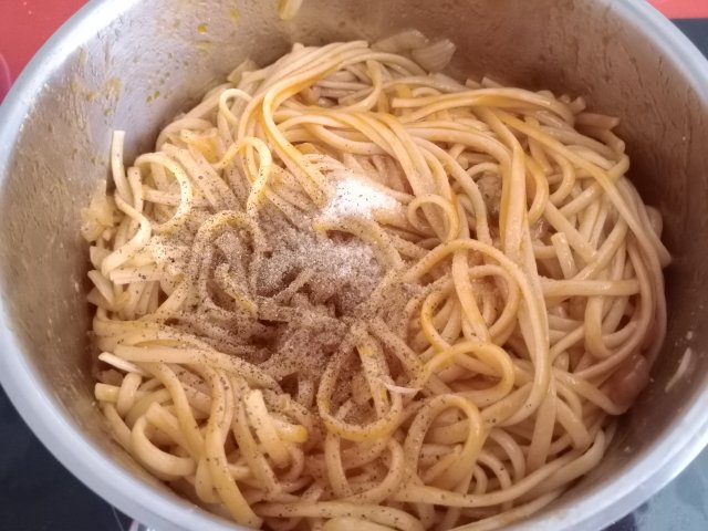 tagliatelle-sal_640 pasta con sal