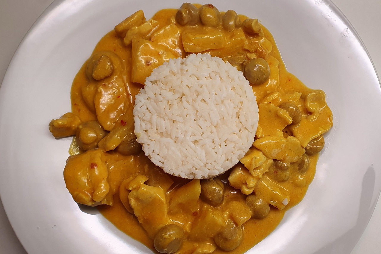 Pollo al Curry con Arroz Blanco de Grano Largo