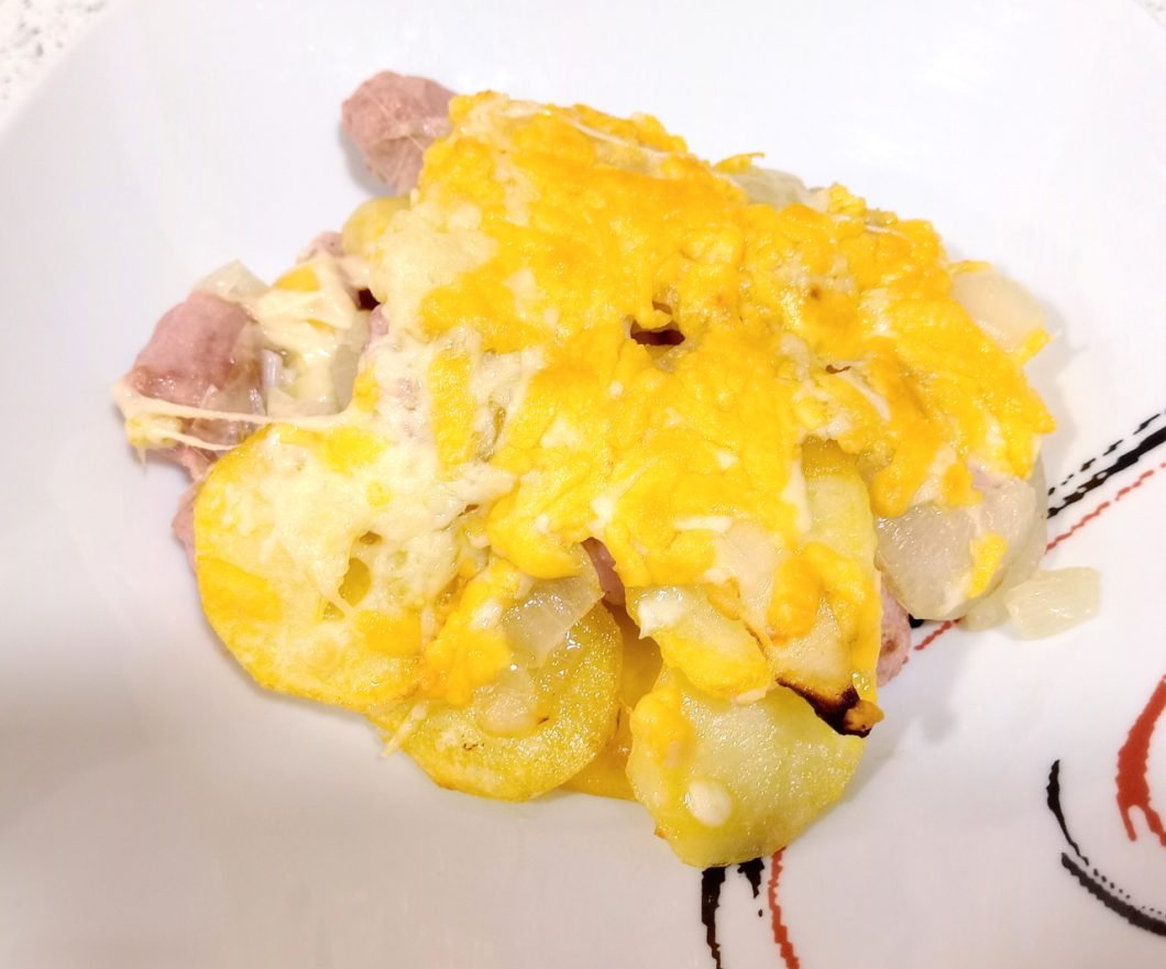 Gratinado Salchichas y Patatas