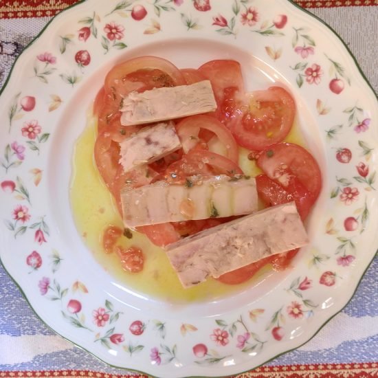 Ensalada de Tomate con Bonito