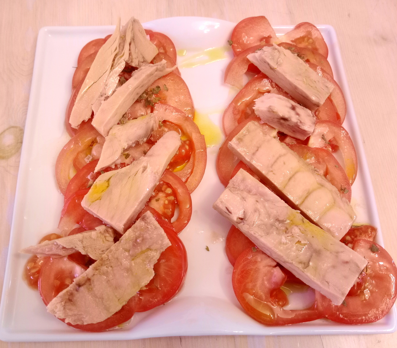 Ensalada de Tomate y Bonito