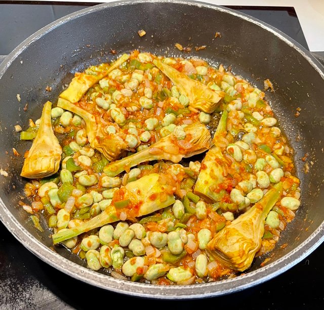 tomate-habas-1_640 Sofrito de Tomate, Alcachofas y Habas