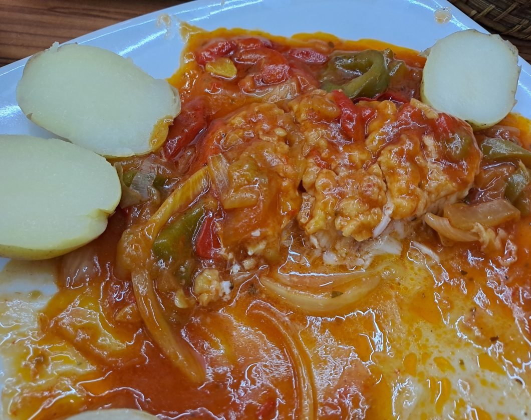 Bacalao Encebollado