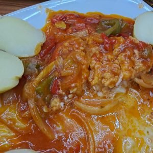 Bacalao Encebollado