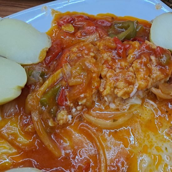 Bacalao Encebollado