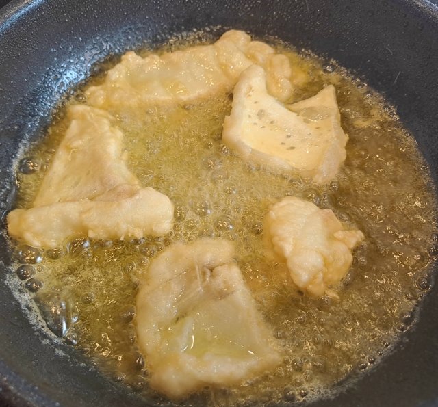 Bacalao Encebollado