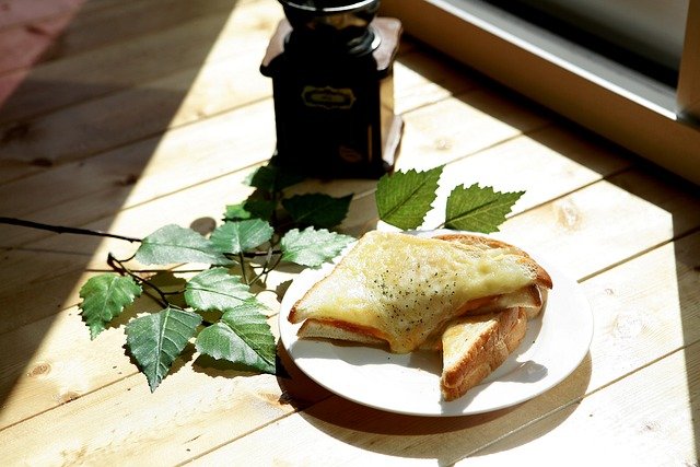 Croque-, variante del Sándwich de Salmón Ahumado y Queso