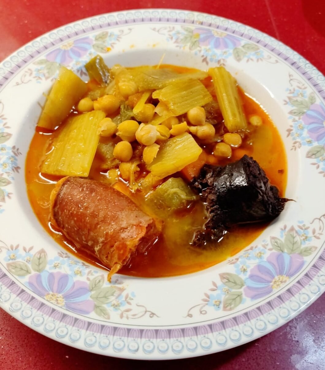 Potaje de garbanzos y cardos