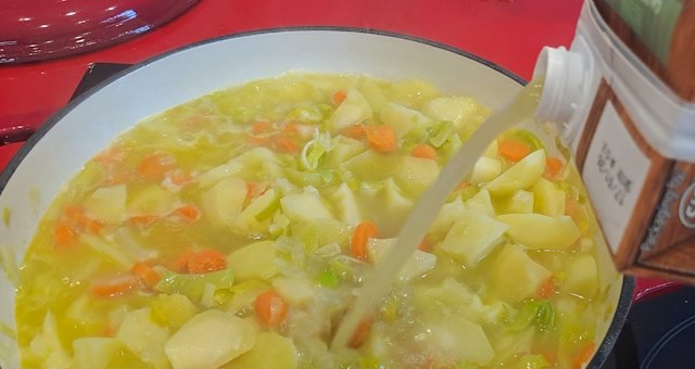 Porrusalda caldo