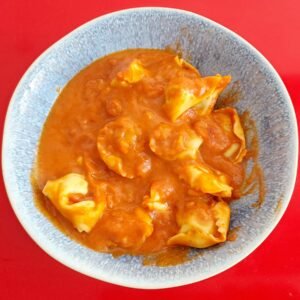 Tortelloni con tomate