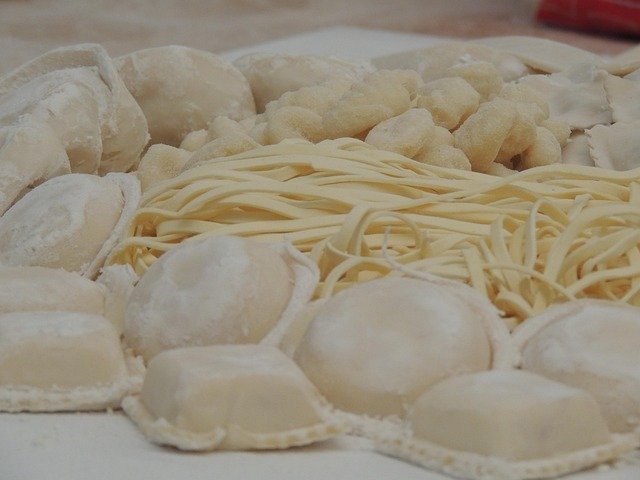 Sorrentinos, Tortelloni Rellenos en Salsa de Tomate