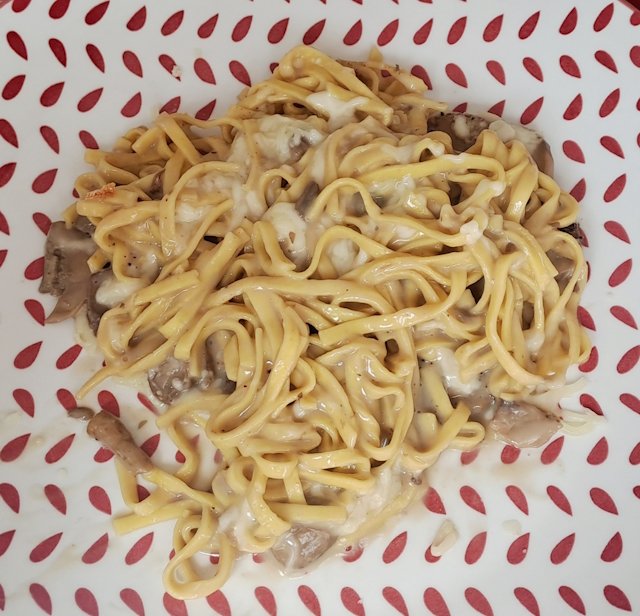 Tallarines Frescos con Salsa de Setas
