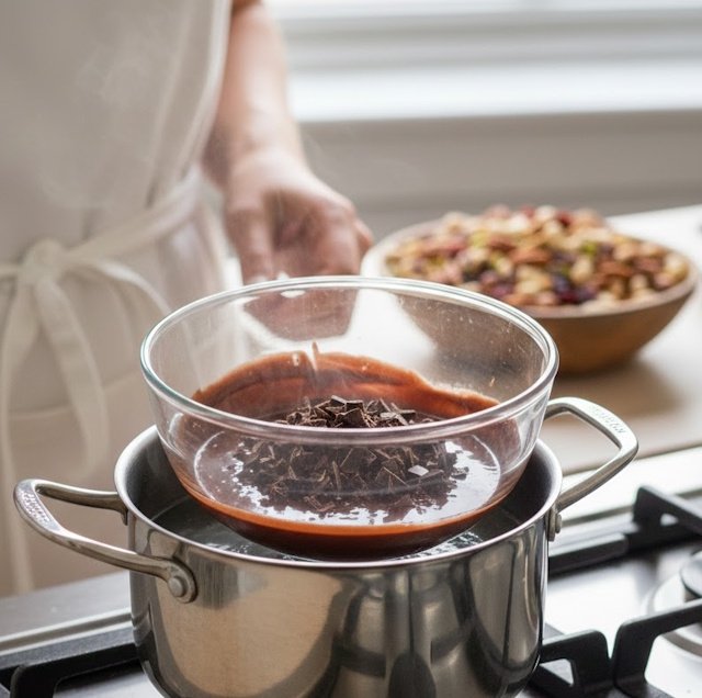 Fundir el Chocolate al Baño María