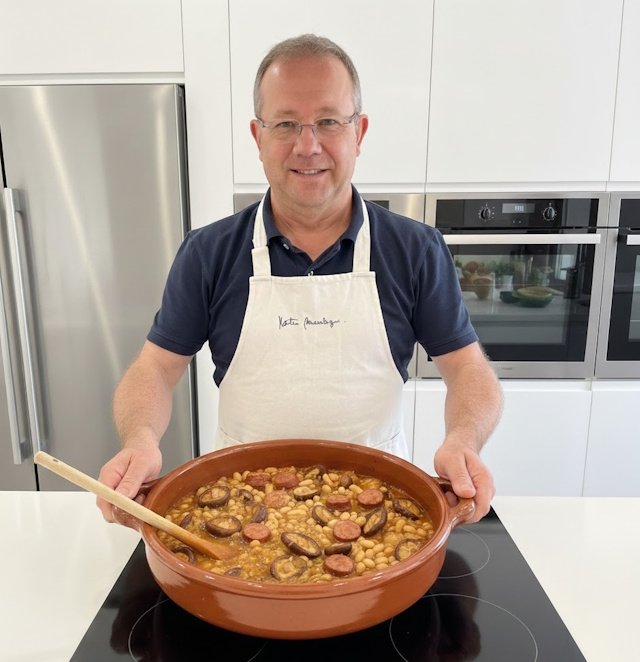 José Luis autor de la receta de Alubias Blancas con Setas y Butifarra