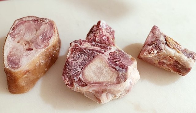 Huesos de jamón, para hacer Caldo Base