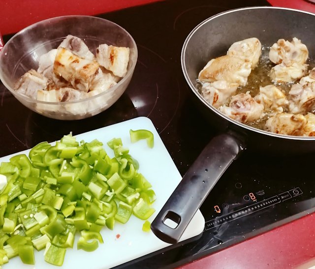 paella costillas y pollo