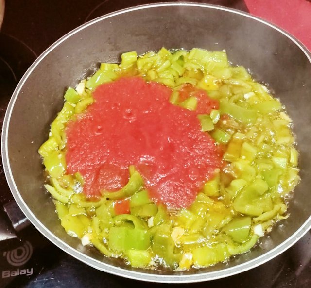 paella costillas y pollo