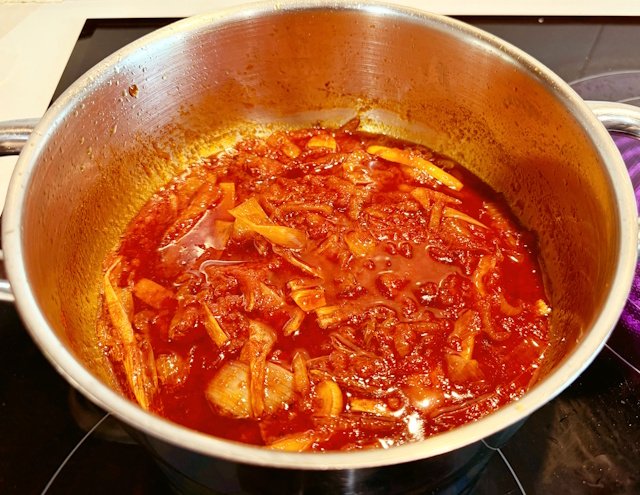 Tomate, Puerro, Cebolla y ajo fritos