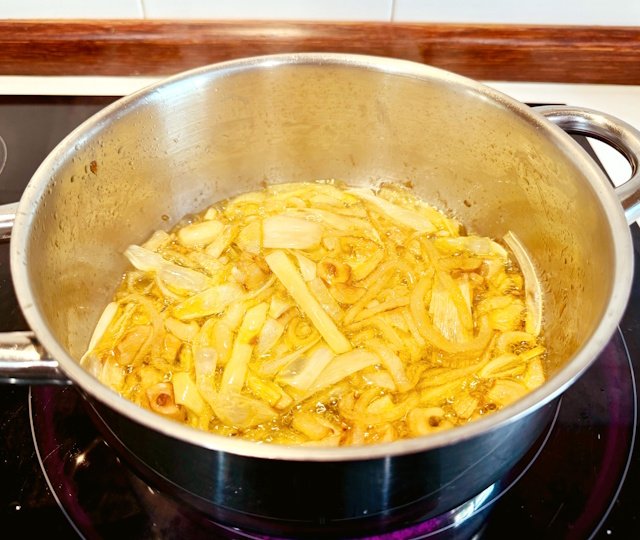 Puerro, Cebolla y ajo fritos