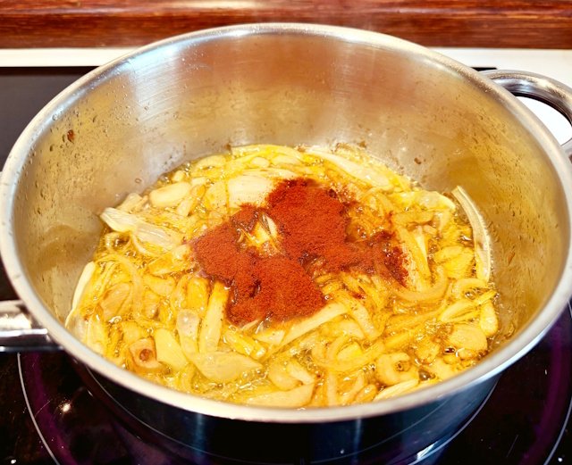Pimentón, Puerro, Cebolla y ajo fritos