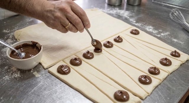 Cruasanes Rellenos de Crema de Chocolate